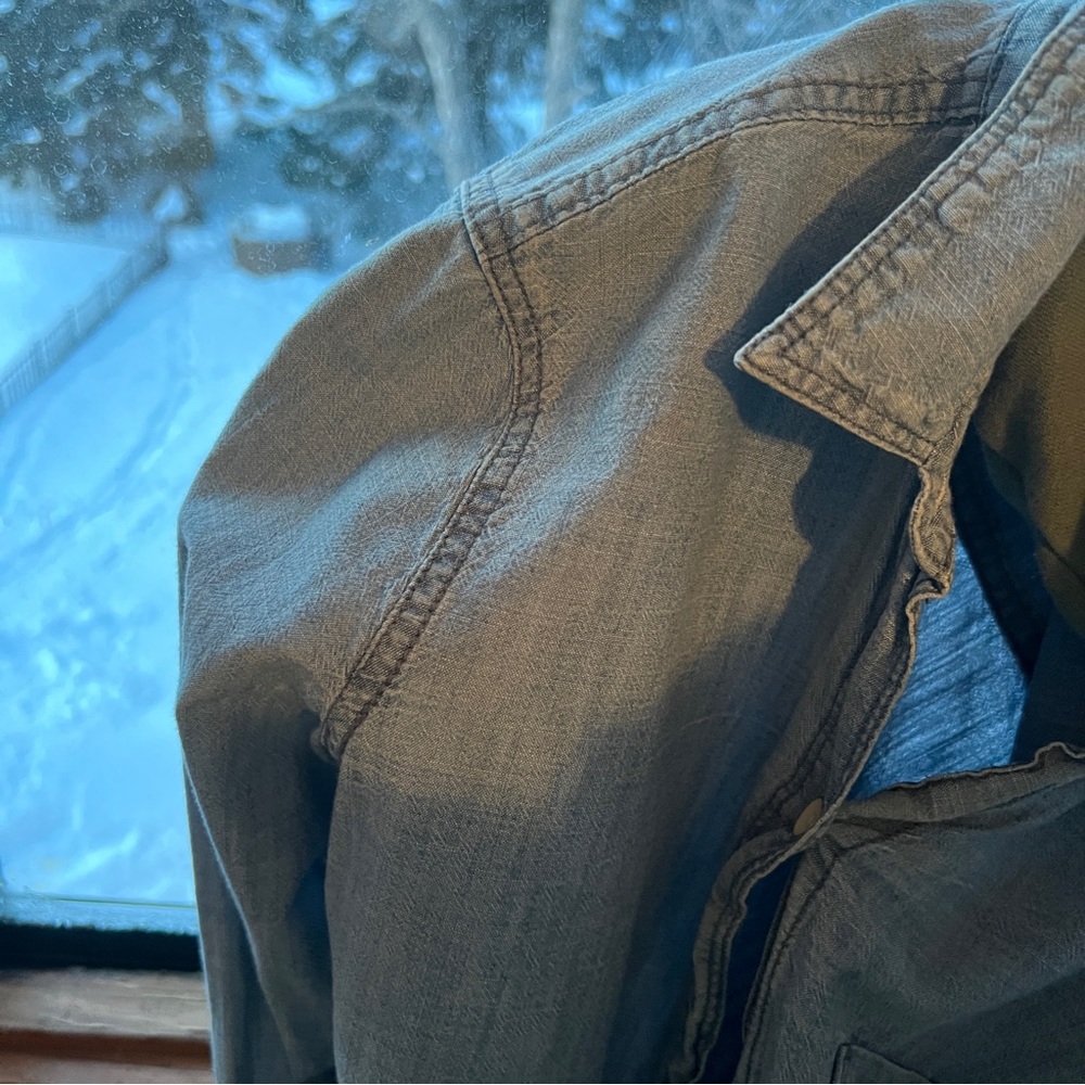 GAP Denim button down - Picture 4 of 5